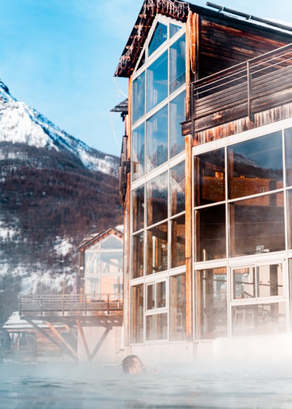 Espace Grands Bains, bassin extérieur en hiver
