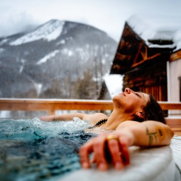 Photo Spa La Rotonde terrasse extérieur jacuzzi en hiver